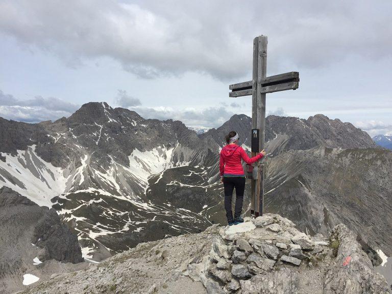 Bild: Weittalspitze mit Verena Moroder